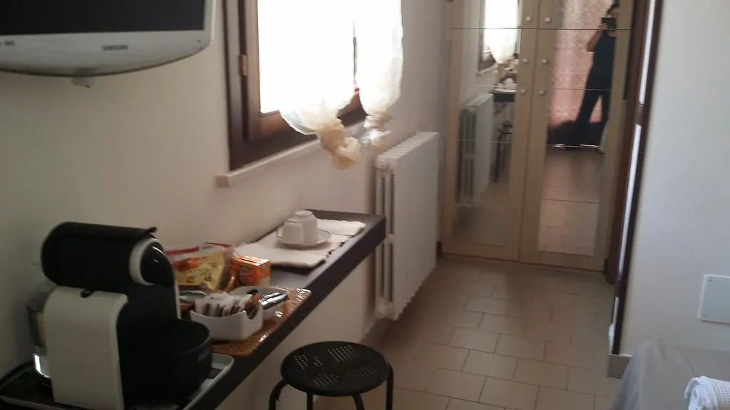 Al Brutto Anatroccolo Hotell Ferrara 0*,